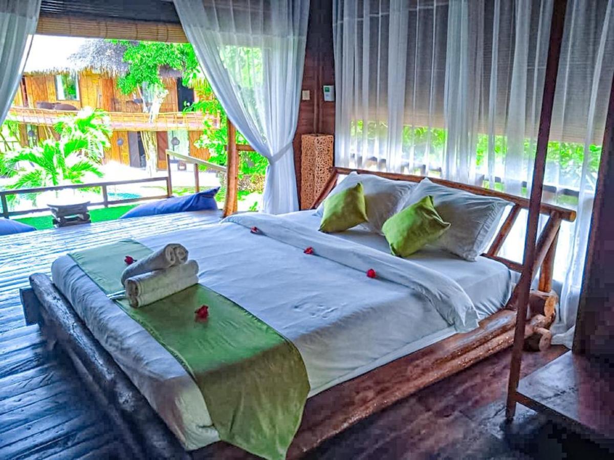 Вилла Gading Tree House Batununggul Экстерьер фото