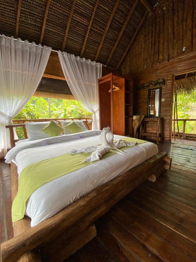 Вилла Gading Tree House Batununggul Экстерьер фото