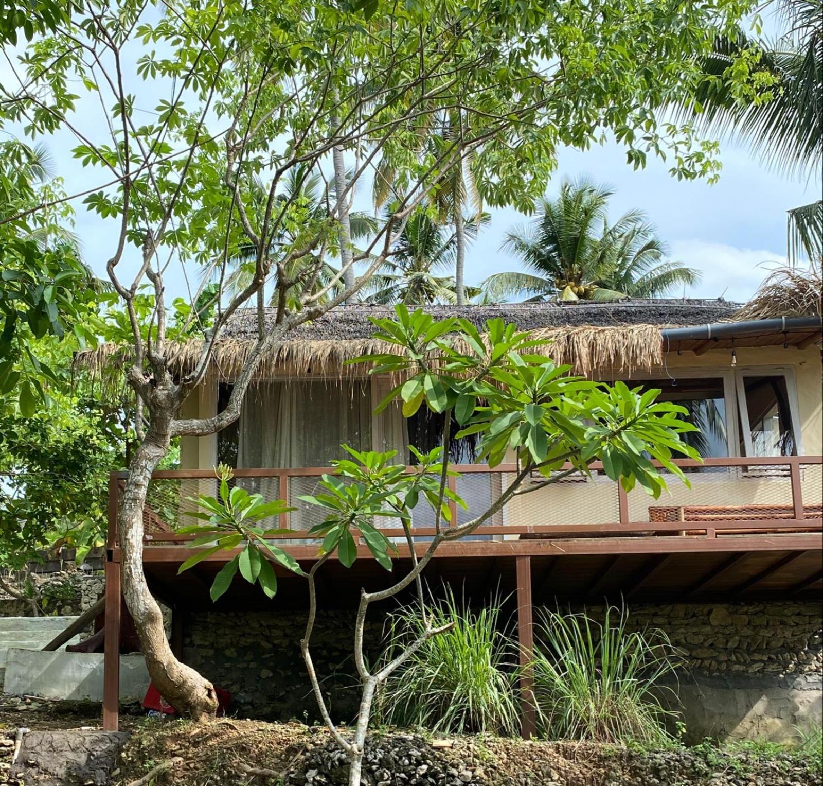 Вилла Gading Tree House Batununggul Экстерьер фото