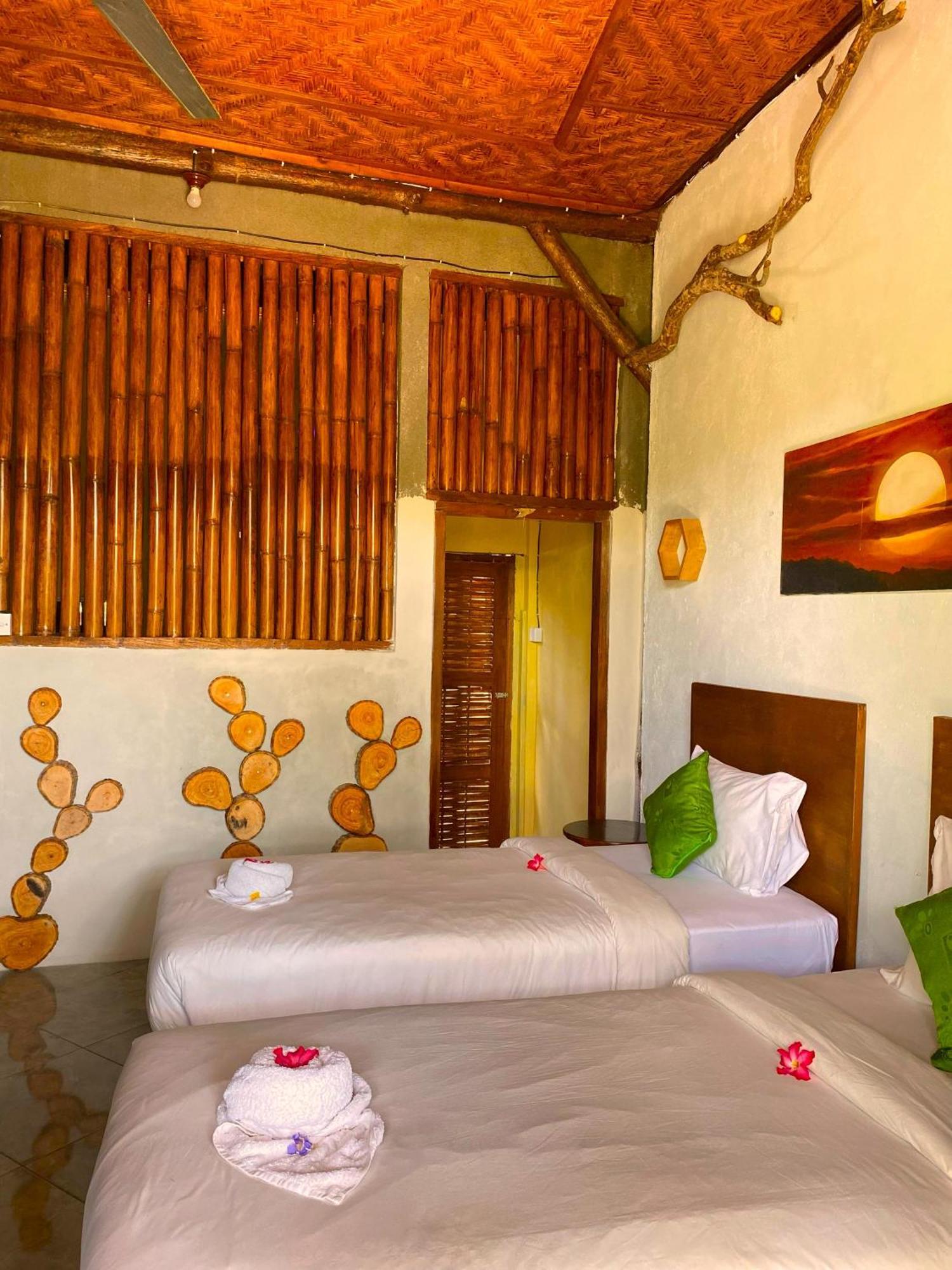 Вилла Gading Tree House Batununggul Экстерьер фото
