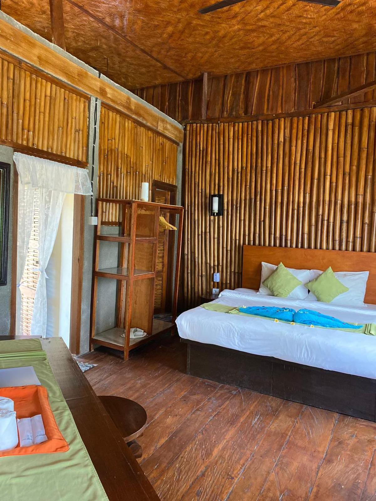 Вилла Gading Tree House Batununggul Экстерьер фото
