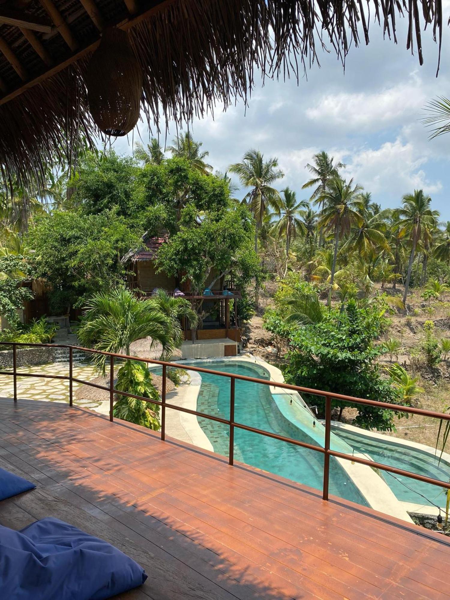 Вилла Gading Tree House Batununggul Экстерьер фото